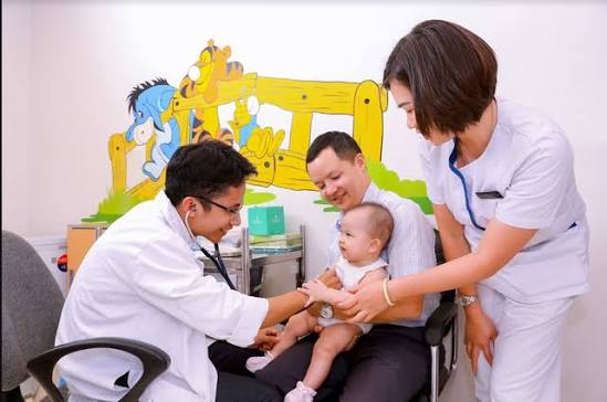 Đưa trẻ đến cơ sở y tế sớm
