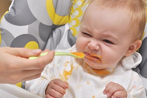 Không ép trẻ ăn bằng mọi cách