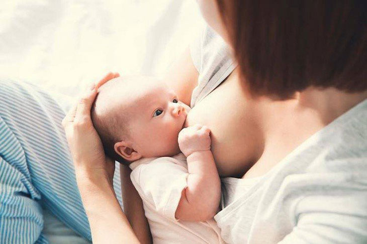 Không tự ý ngừng sữa mẹ
