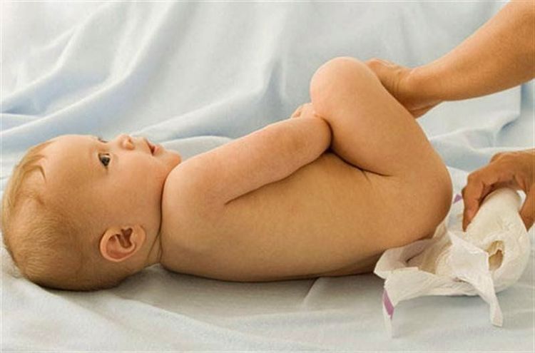 Lactose khiến phân của trẻ có mùi chua