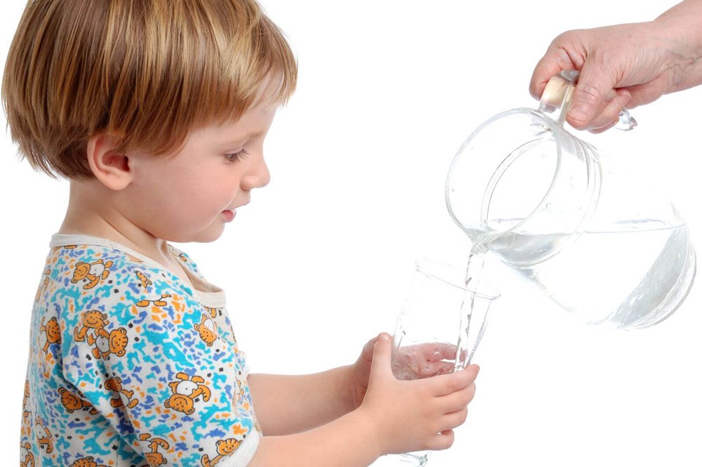 Tiêu chảy khiến trẻ mất nước và điện giải