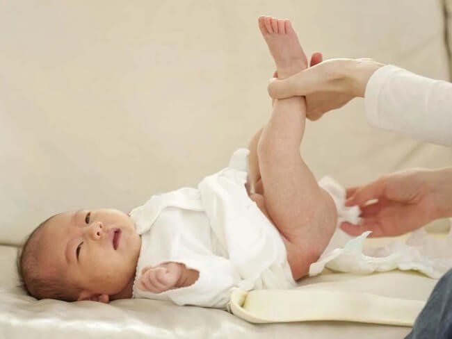 Trẻ đi ngoài nhiều lần