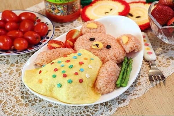 Lời khuyên dinh dưỡng nhi số 5: Làm cho bữa ăn trở nên thú vị hơn