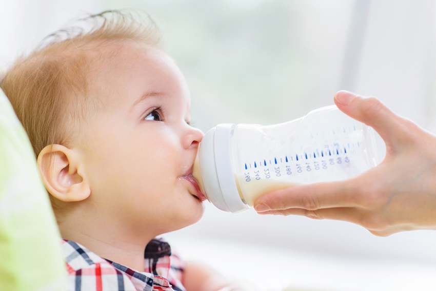 Sữa là một phần không thể thiếu trong chế độ dinh dưỡng nhi hàng ngày