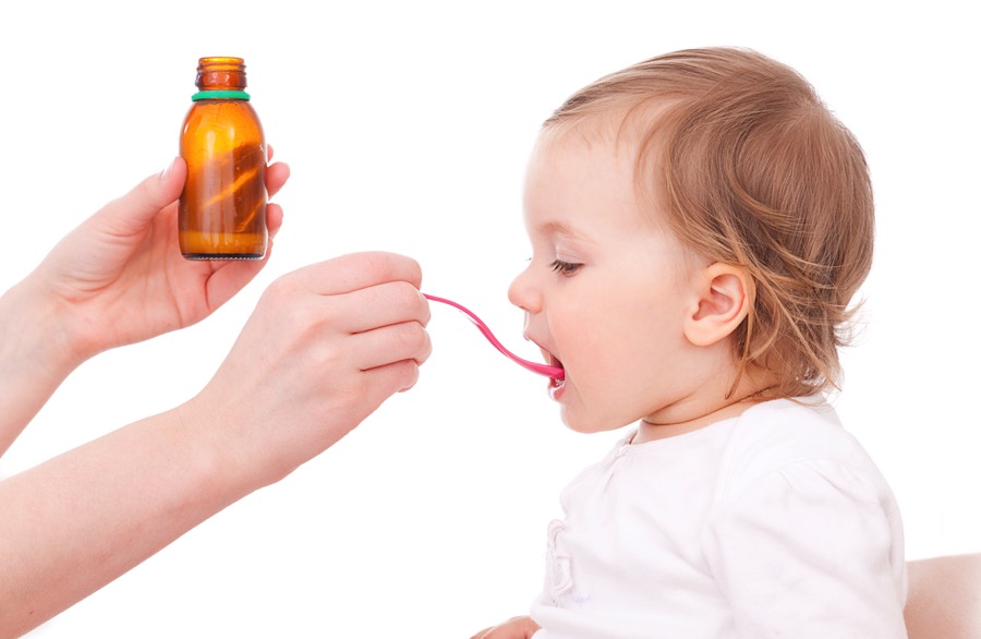 Những lưu ý khi sử dụng men tiêu hóa điều trị táo bón cho bé