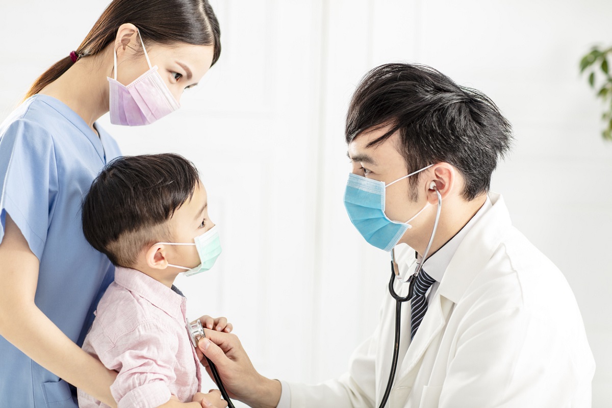 Làm sao để chẩn đoán viêm phế quản cấp tính ở trẻ em
