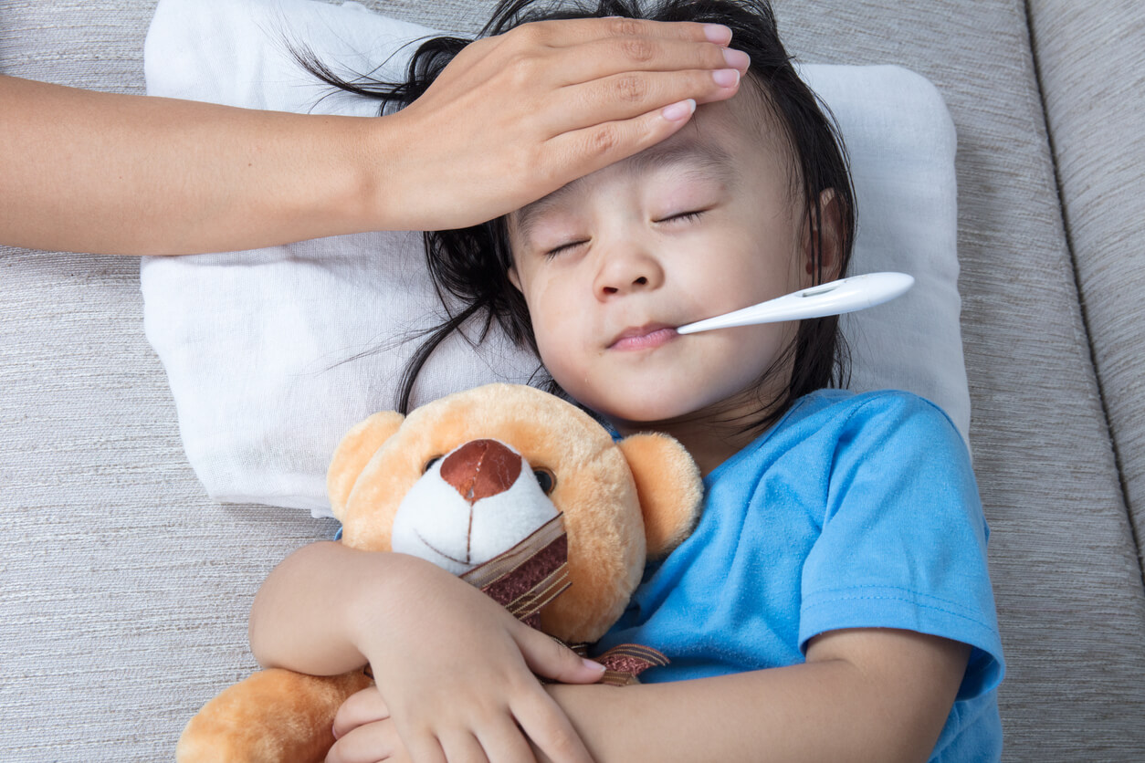 Tại sao viêm phế quản ở trẻ gây sốtTại sao viêm phế quản ở trẻ gây sốt