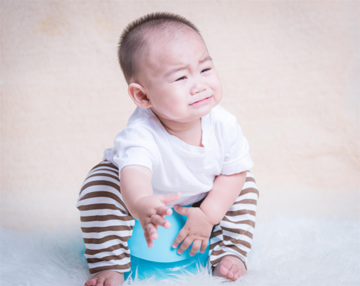 Trẻ bị tiêu chảy do lactose