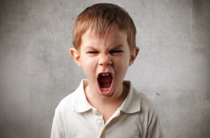 Trẻ dễ cáu gắt