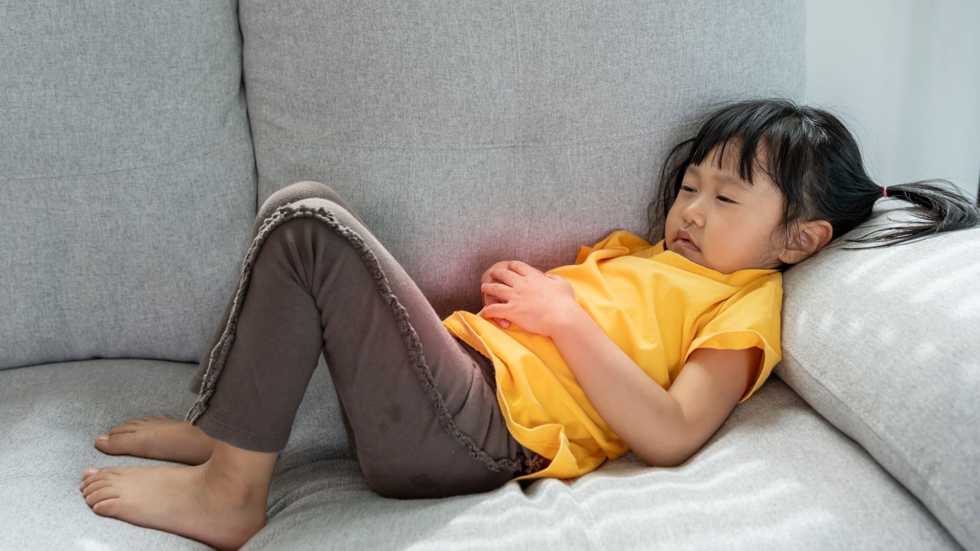 Trẻ uống sữa đi ngoài nhiều