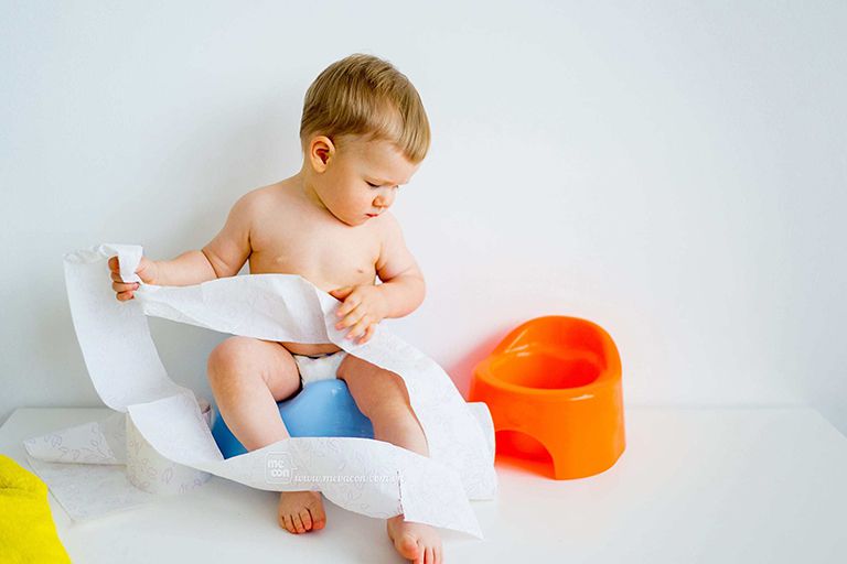 Vì sao trẻ dễ bị táo bón?