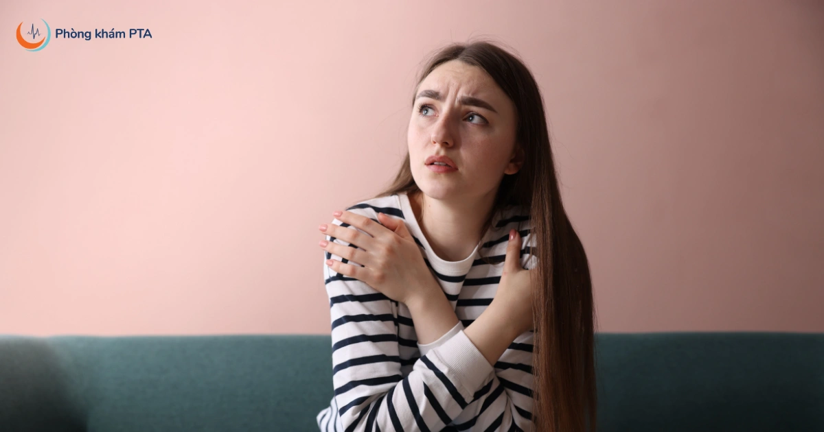 lo-lang-tot-do-ve-viec-bi-nguoi-khac-phan-xet